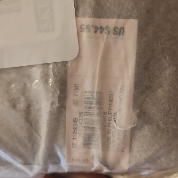 Victoria's Secret Cream Wallet FINAL PRICE 🤎 - Picture 3 of 4